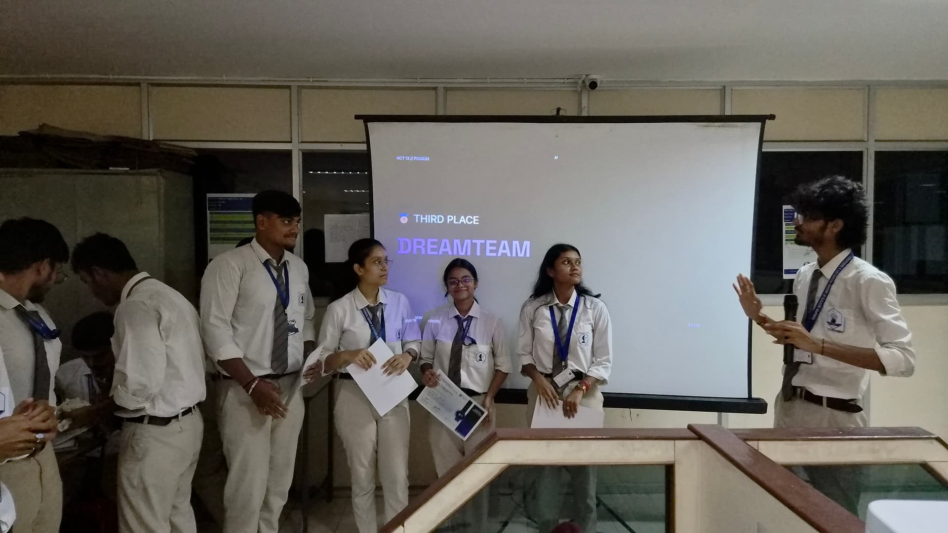Hackathon moment 7